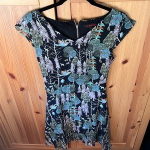 Forest print short sleeve dress, size medium